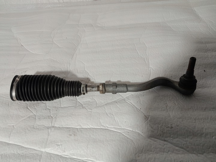 AUDI A4 B9 Ohjausvarren pää 025060304012