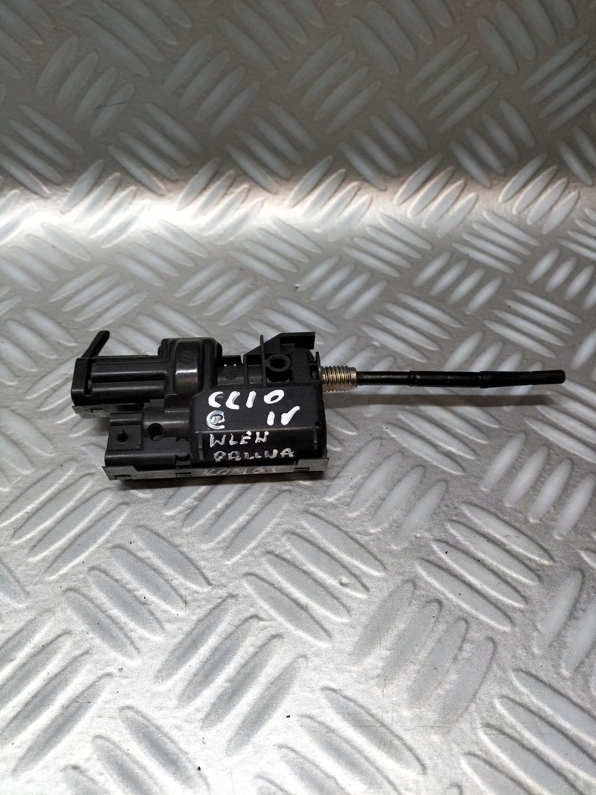 Bränslepåfyllningslock motor Renault Clio IV 788265217R image 2