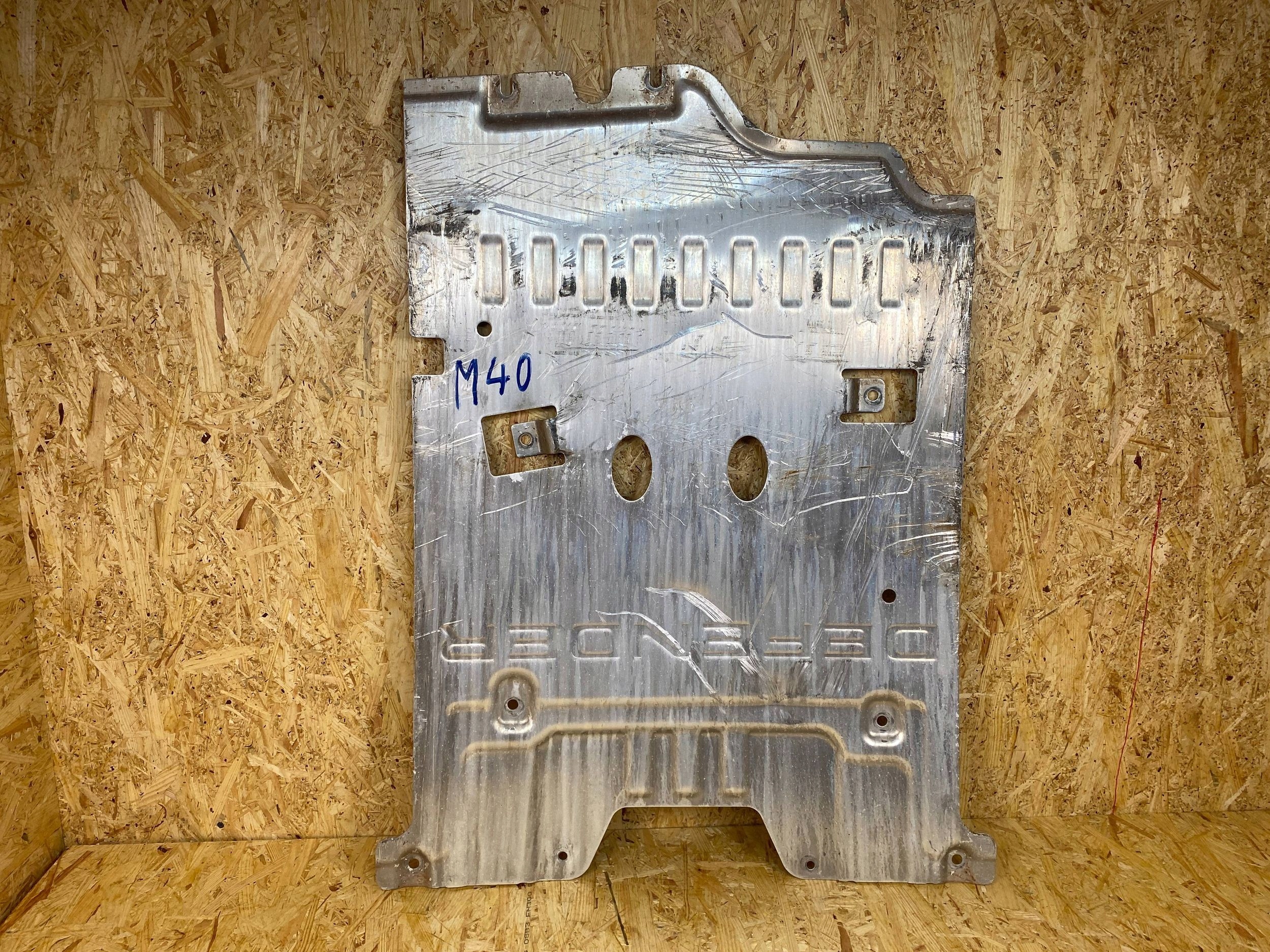 Placa Proteção Motor Defender L663 Usada image 2