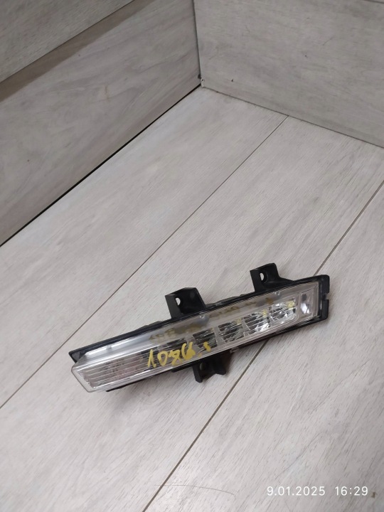 10866. CLIO IV GT LED VASEN 266000118R