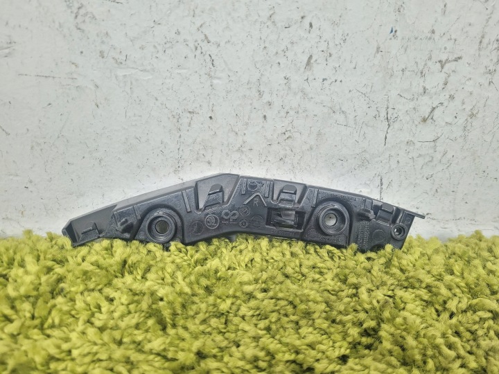 Front Bumper Guide Bracket Right Skoda Karoq 57A 17- OEM