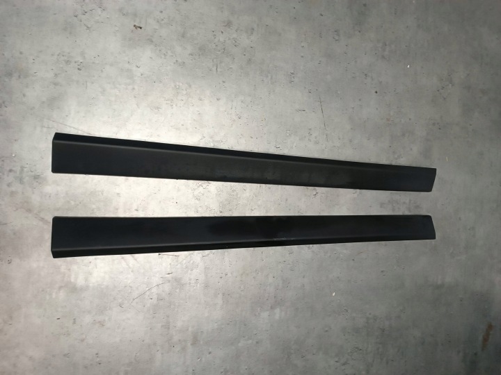 BMW X1 F48 etuovien listat