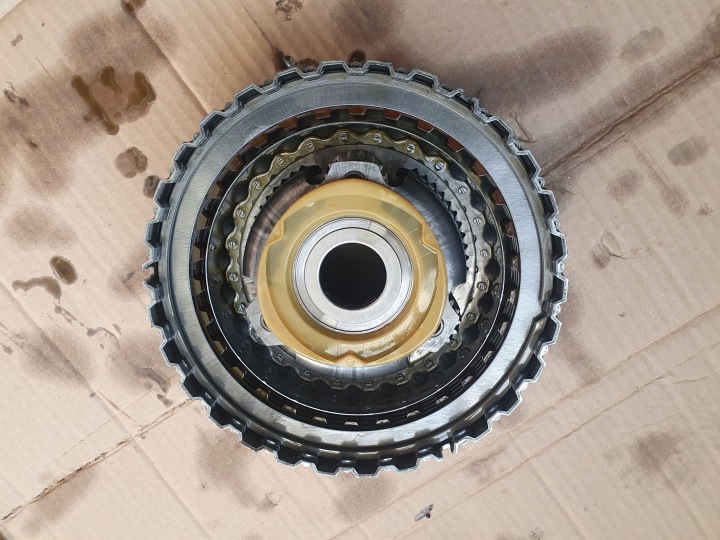 Kupplungsgehäuse Getriebe Audi A5 6HP28 1084102311