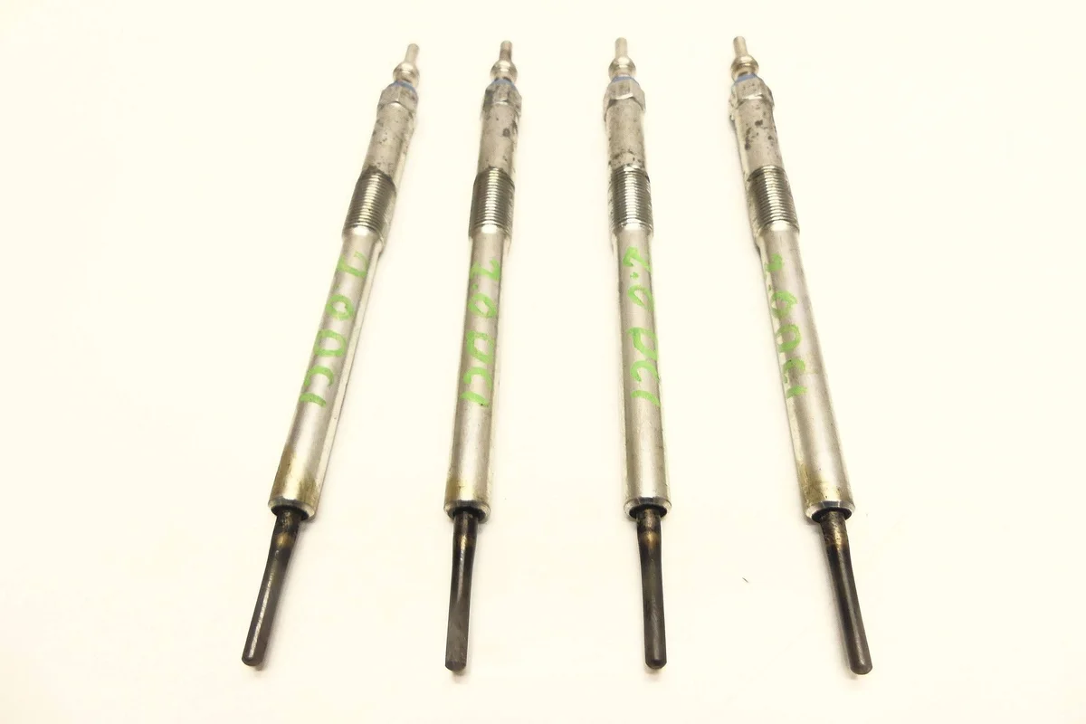 Glühkerze Renault OE 110657031R gebraucht