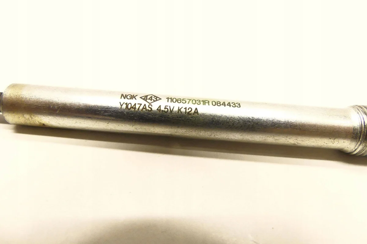 Vela de Ignição Renault OE 110657031R Usada image 3