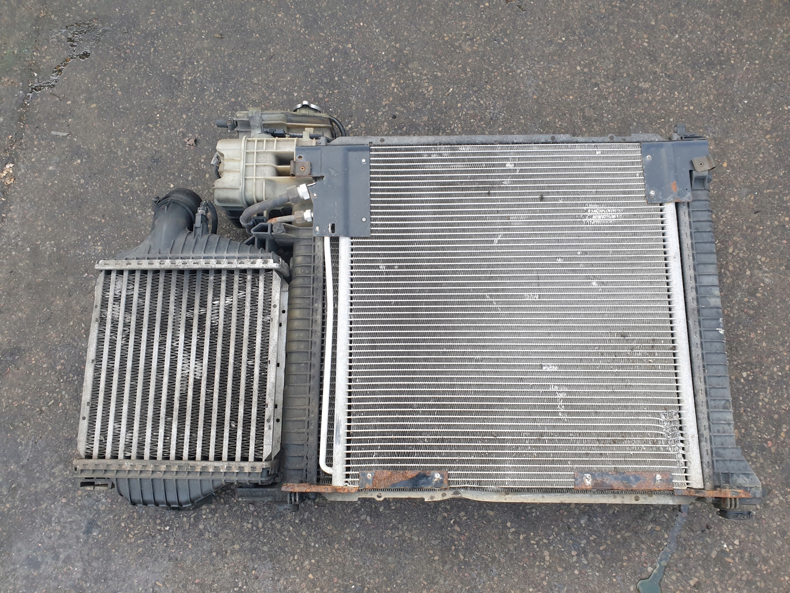 Set radiatori Mercedes-Benz Vito W638 2.2 CDI 6385012701
