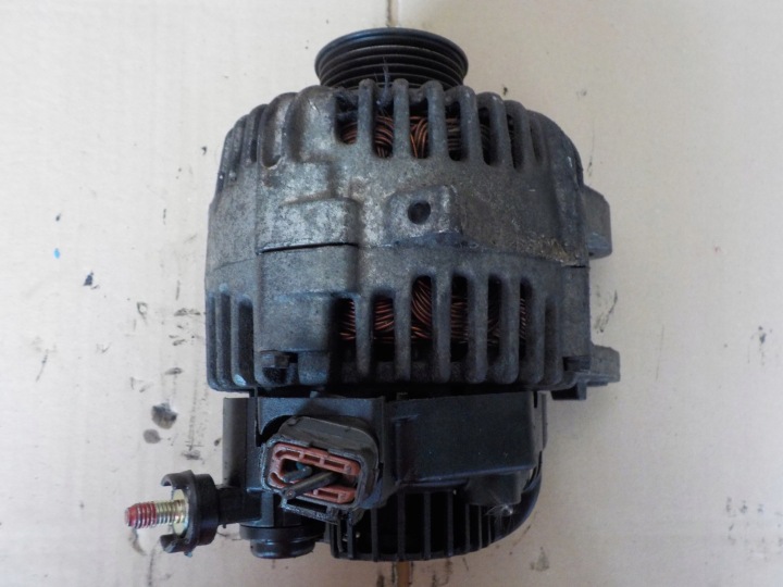 HYUNDAI SANTA FÉ 2.7 V6 B Generator 37300-37800