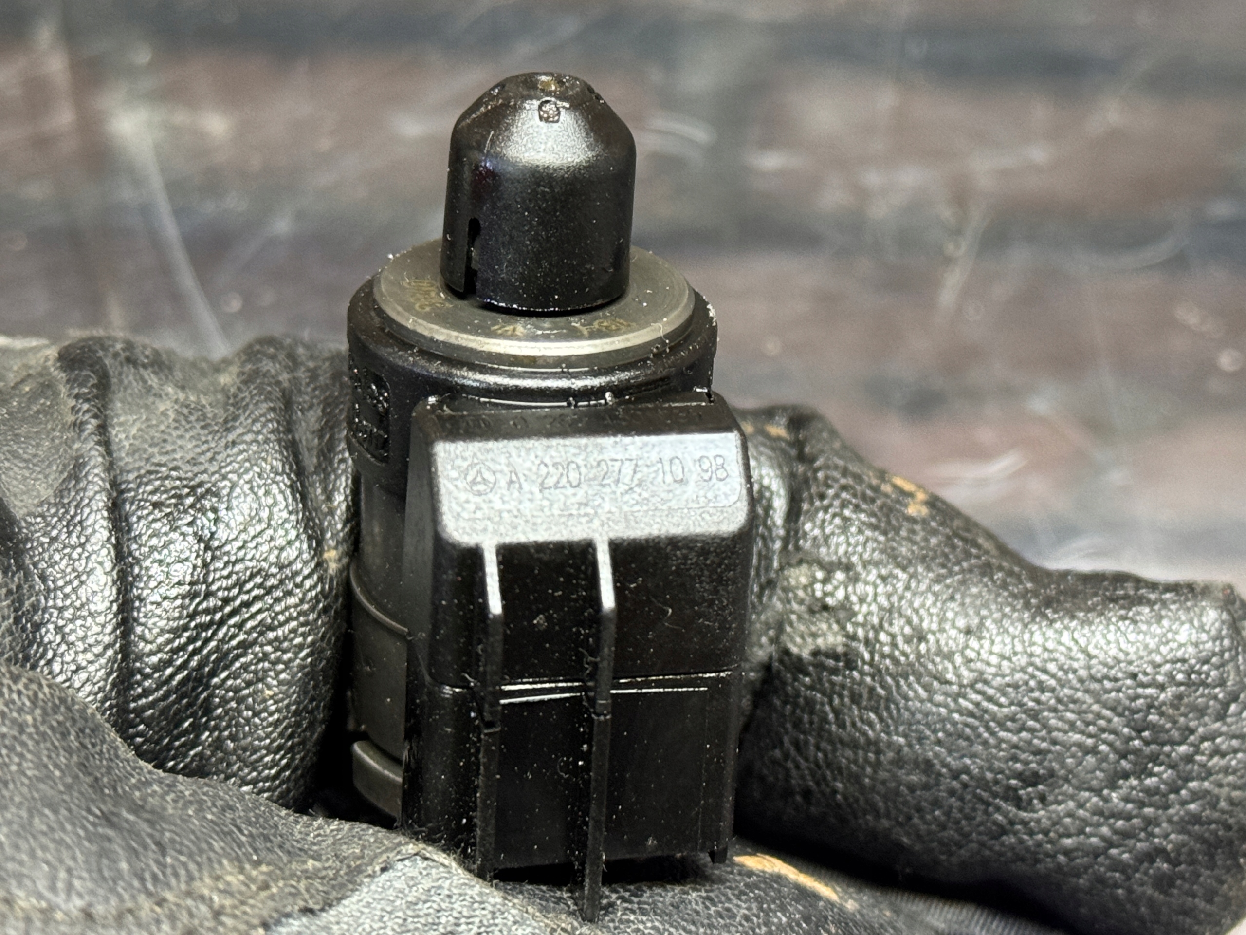 MERCEDES W169 GETRIEBE-MAGNETVENTIL 0260130035 A2202771098 image 3