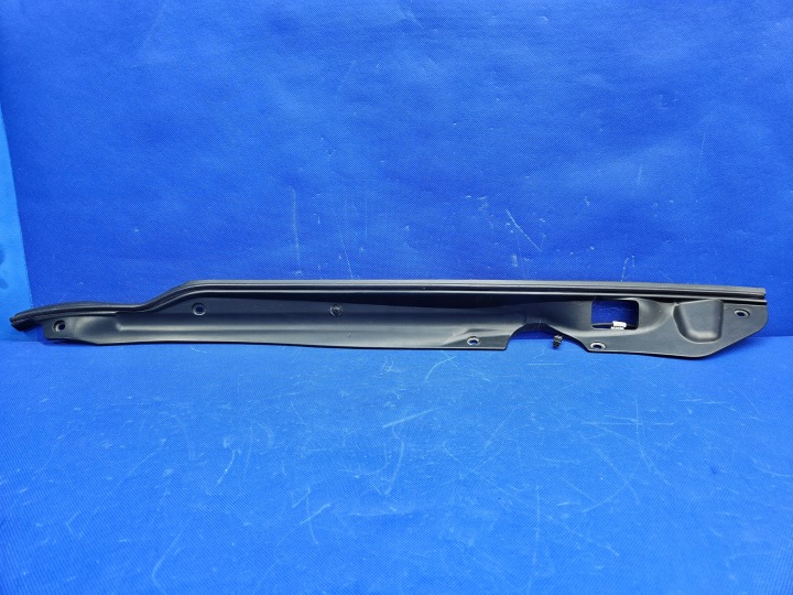 Tesla S takaluukun sulkutunnistinlista 6007576-00