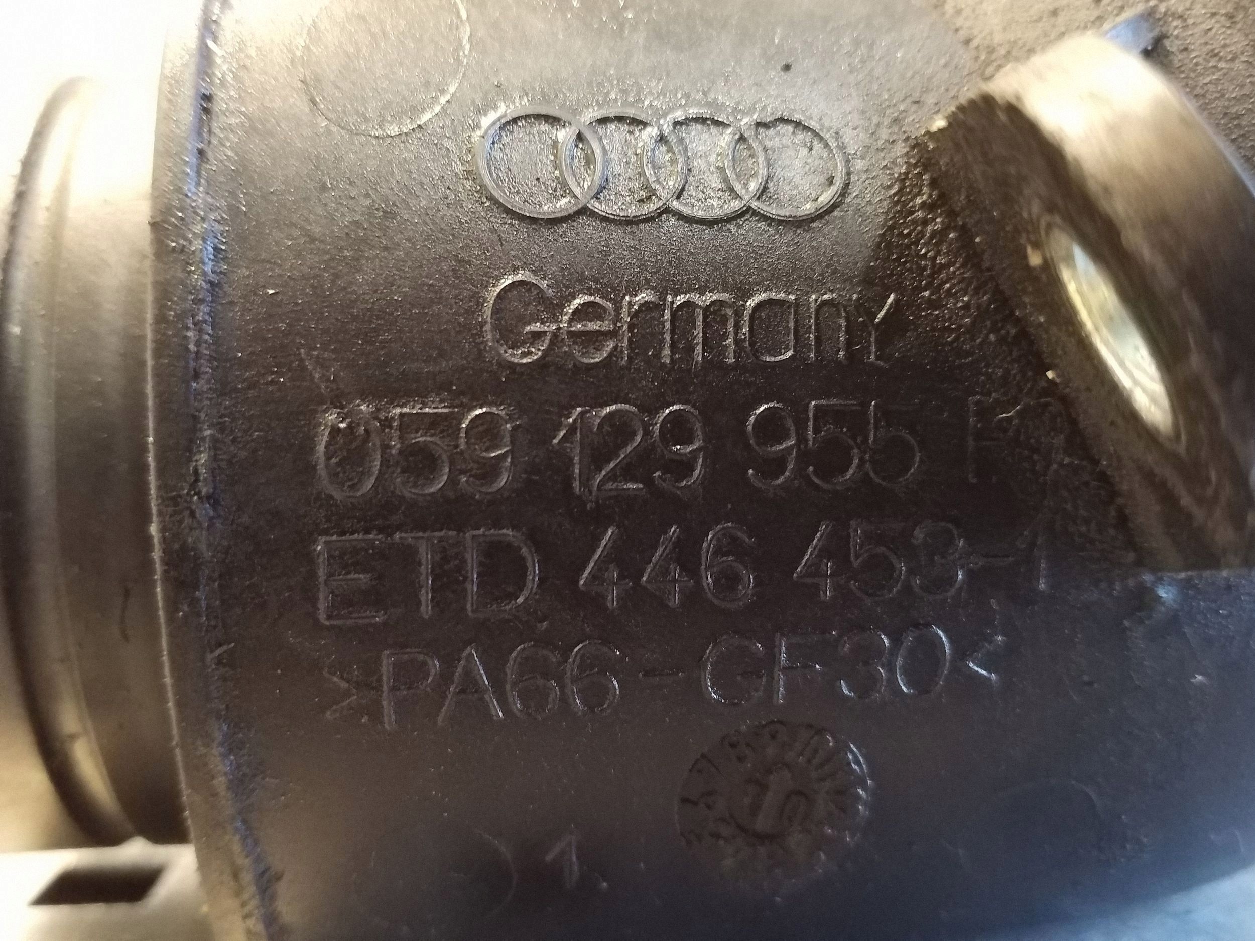Turbo Elbow 059129955P A6 C7 3.0 TDI image 4