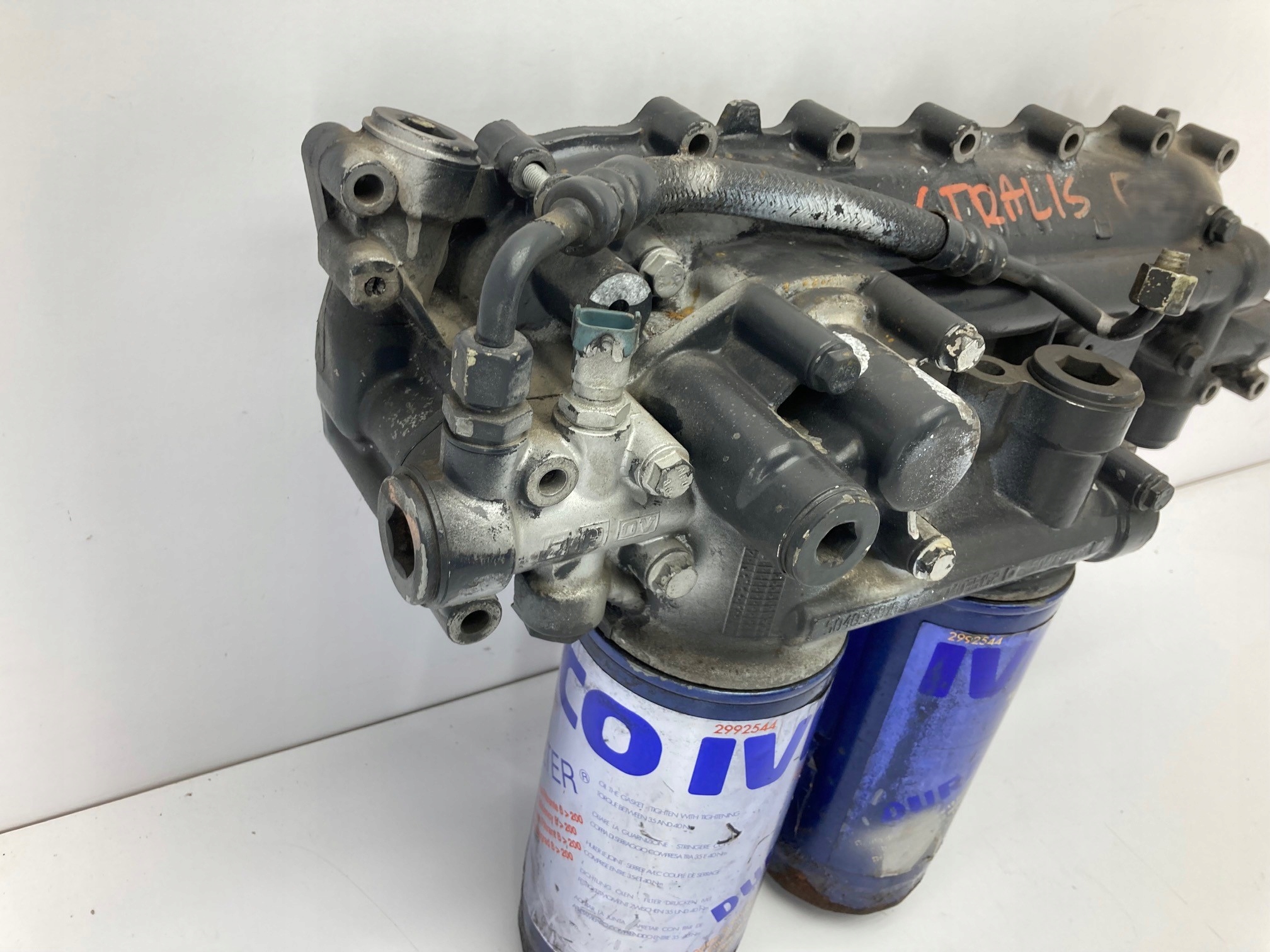 IVECO STRALIS CURSOR 10 ÖLJYSUODATTIMEN POHJA 50432916 504066211 504035152
