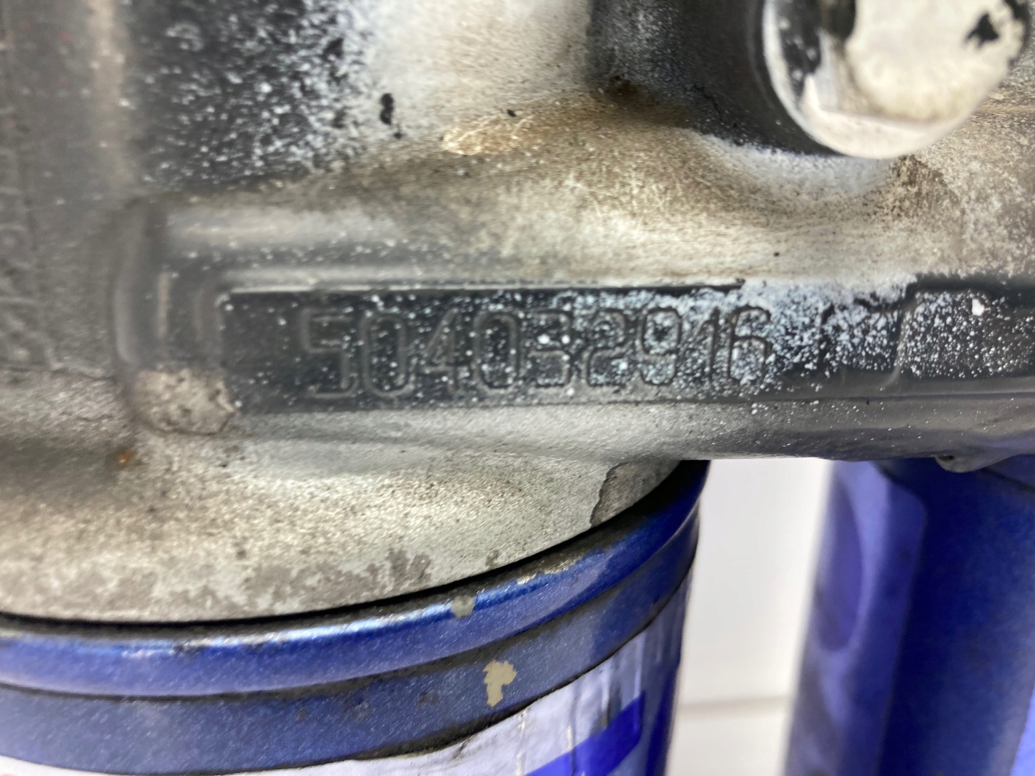 IVECO STRALIS CURSOR 10 Oil Filter Base 50432916 504066211 504035152 image 4