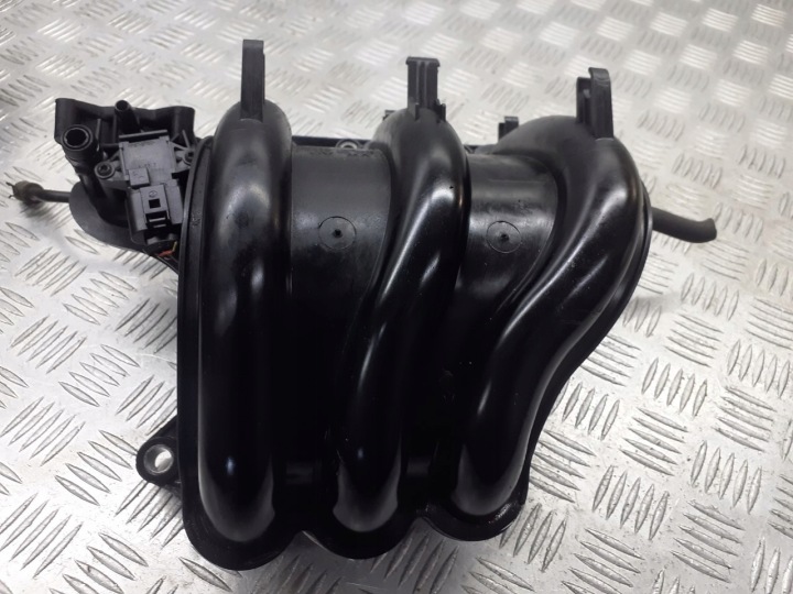Ansaugkrümmer SEAT Ibiza III 1.2 03D129766L