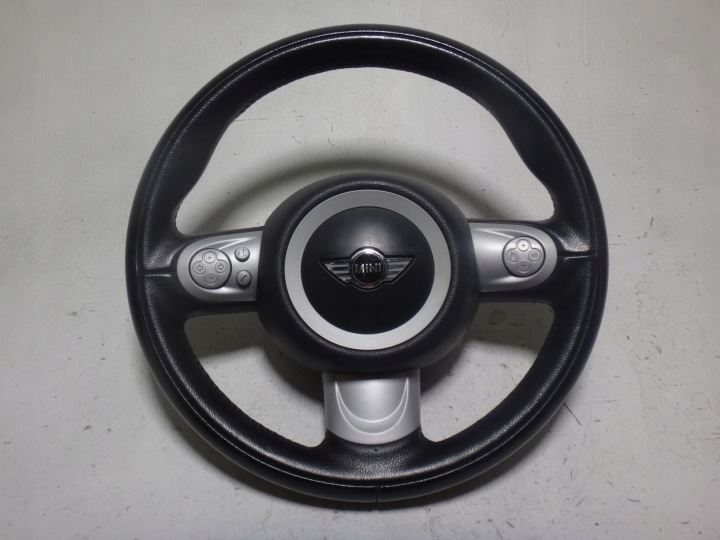 Kolmi puolainen ohjauspyörä airbagilla MINI R55 R56 R57 R58 R59