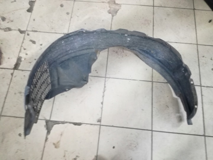 HYUNDAI TUCSON I 2004 - 2010 NADKOLE LEWE PRZÓD