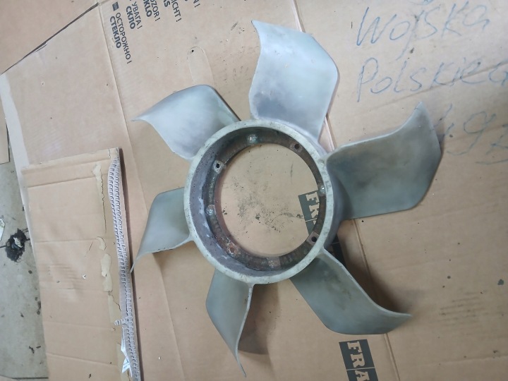 Pajero III 3,5 Gdi, viskoosisiipituuletin