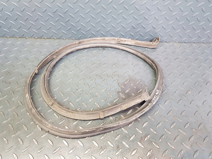 Dachklappendeckel-Dichtung 8 227 910 BMW E46 Cabrio
