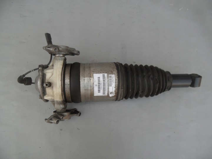 Shock Absorber Bellows Left Rear VW Touareg II 7P6616019J