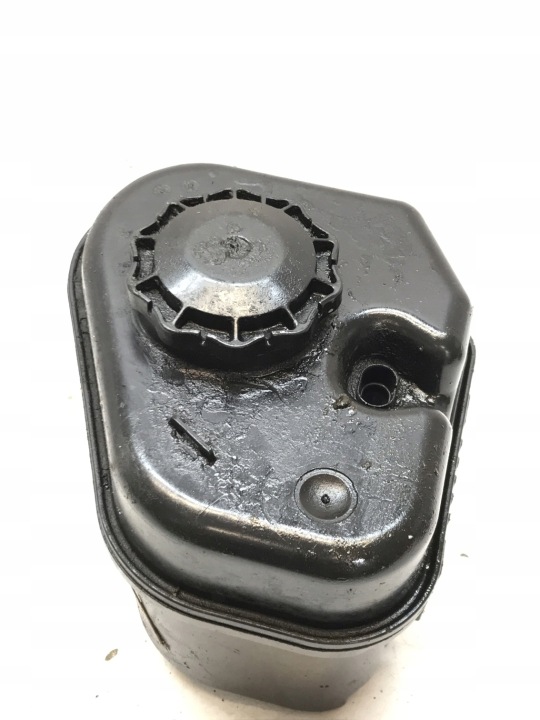 Ohjaustehostimen säiliö Scania NGS 2588968 2481320