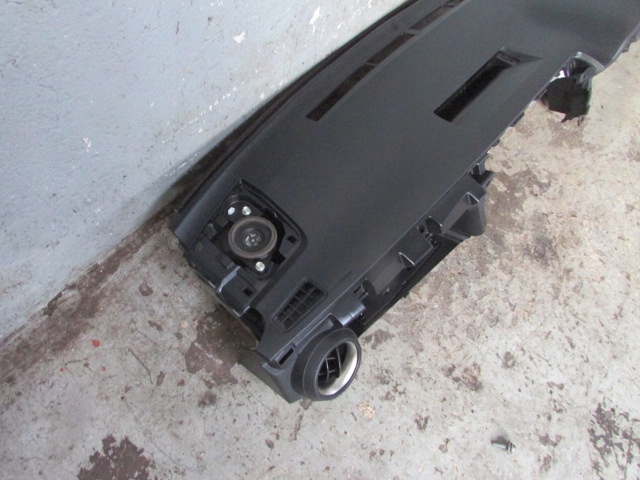 RAV4 IV 14R Console tableau de bord UK GB image 3