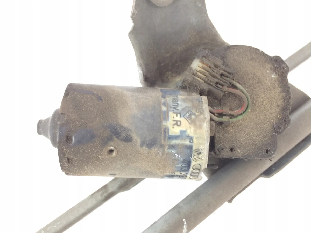 Wischer-Motor VW Golf III (1H1) 1.8 vorne