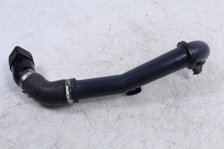 VW AUDI Intercoolerin putki 04L145828G