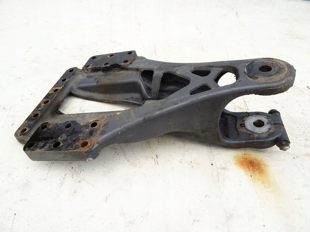 Support fixation demi-ressort 22721902 RENAULT TRUCKS T 460P LOW image 5