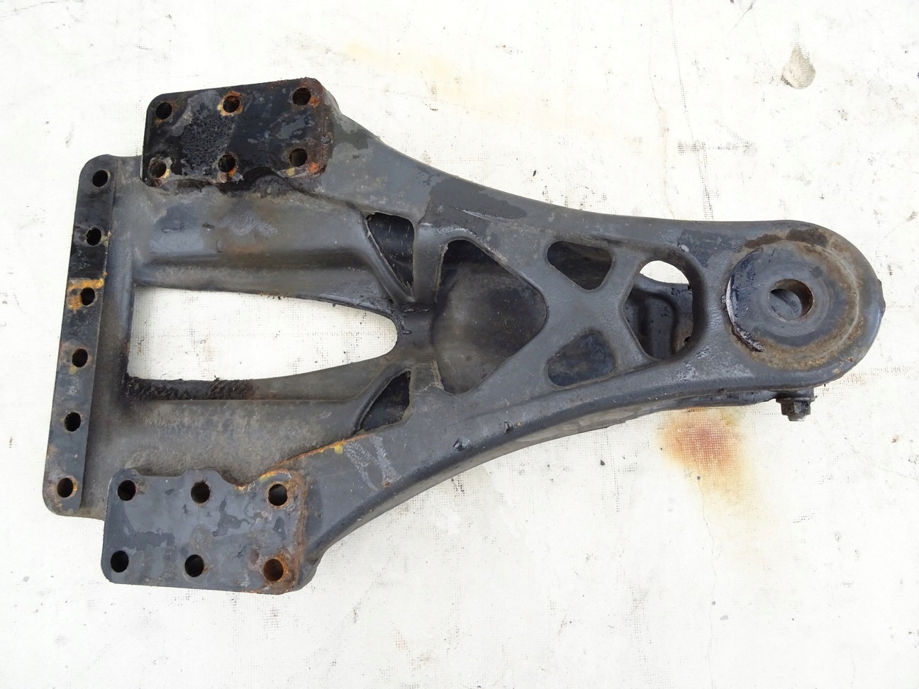 Support fixation demi-ressort 22721902 RENAULT TRUCKS T 460P LOW image 6