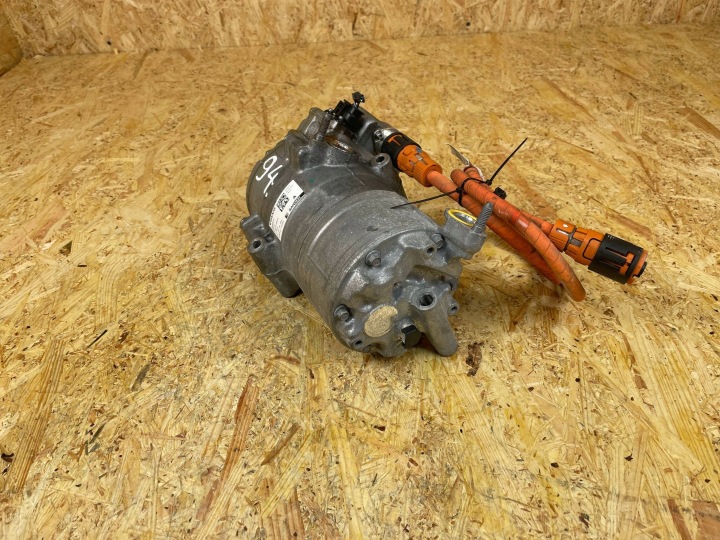 AC Compressor Clutch Pump Volvo XC40 II 1.5H 32333913 2017-