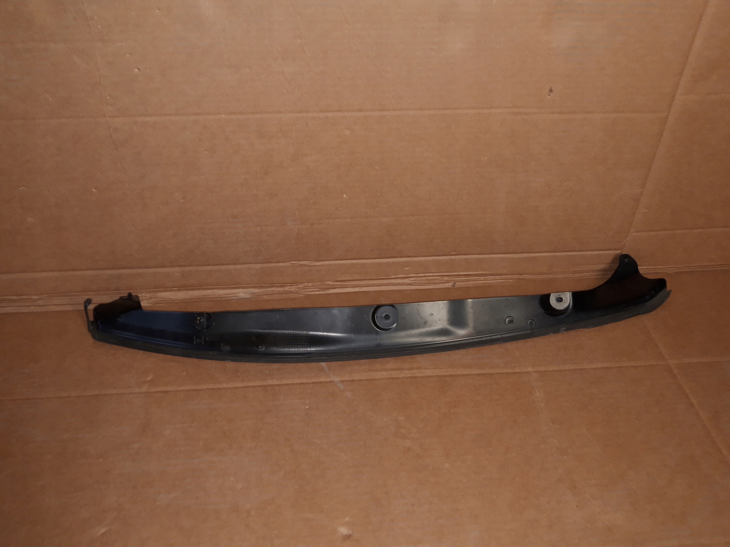 Opel Insignia B II 39134621 Türdichtung Abdeckung links vorne