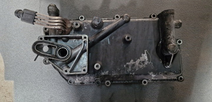 Ölkühler Gehäuse Scania R 1400861
