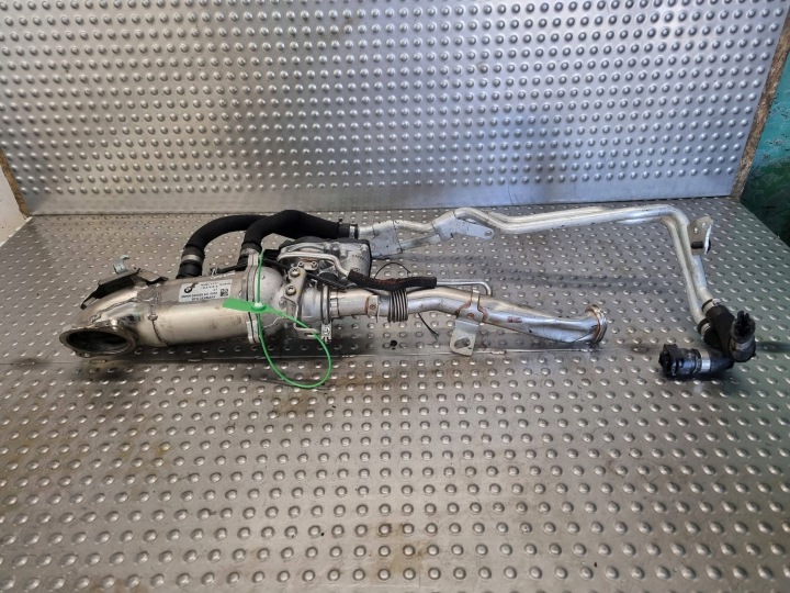 EGR-pakokaasujäähdytin 8574815 8574820 BMW G11 G12 G20 G21 G30 G31 330D B57