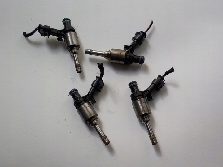 AUDI A4 B8 1.8 TFSI SUUTIN 0261500057 06H906036F