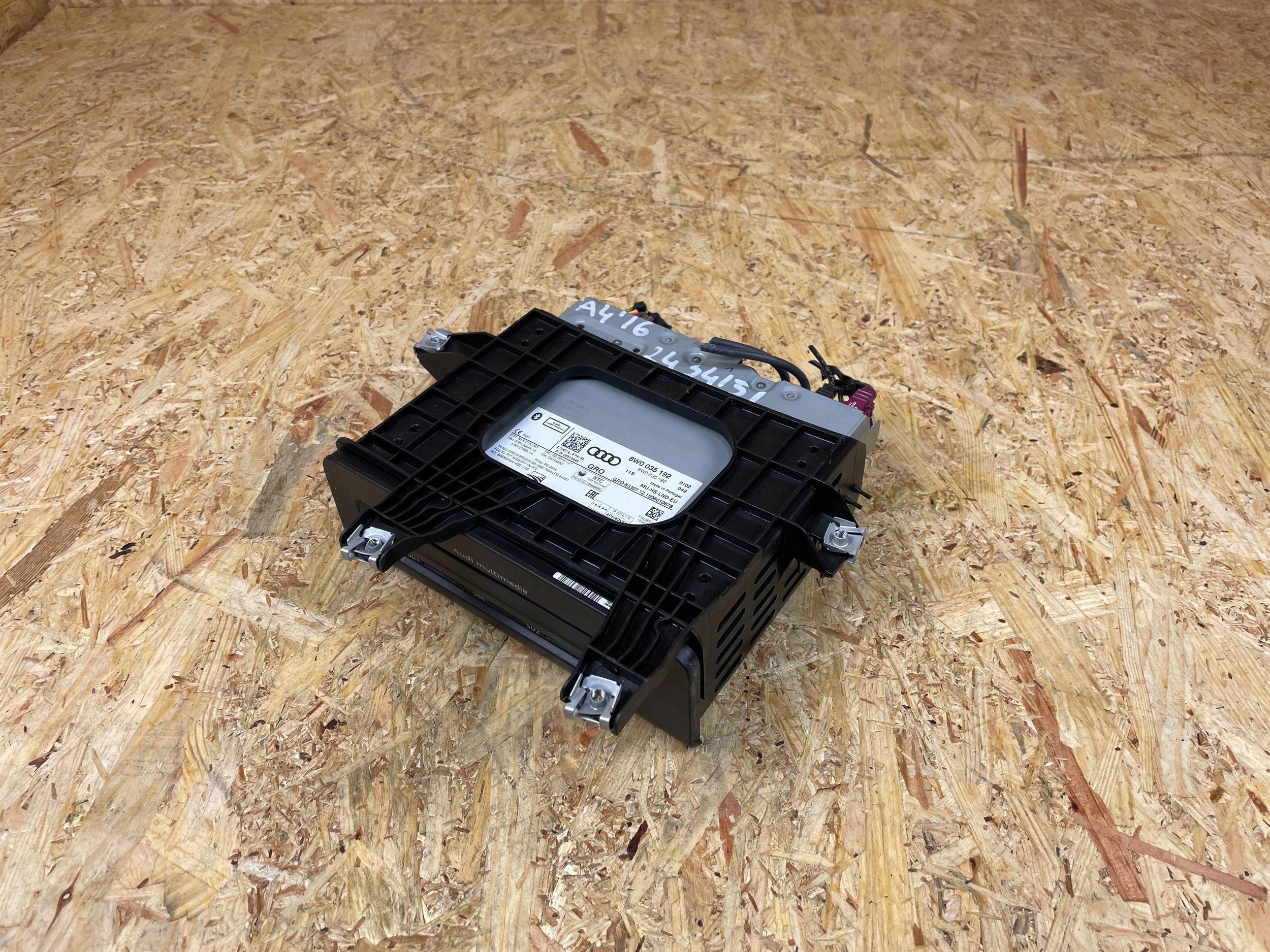 Navigointiyksikkö Audi A4 B9 A5 8W 8W0035192 2015-