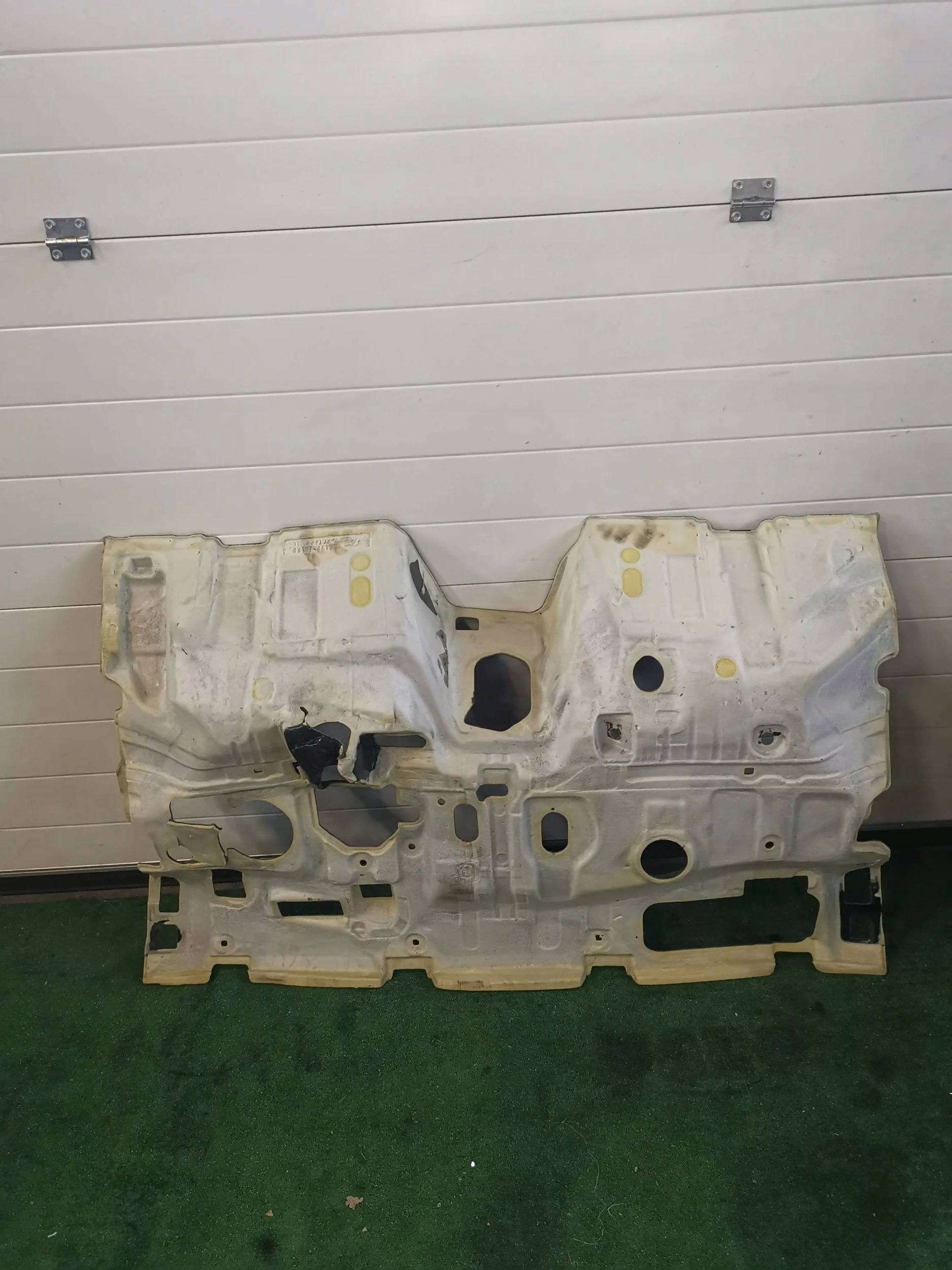 HYUNDAI KONA ÄÄNENVAIMENNUS PALOSEINÄ 84120-J9100