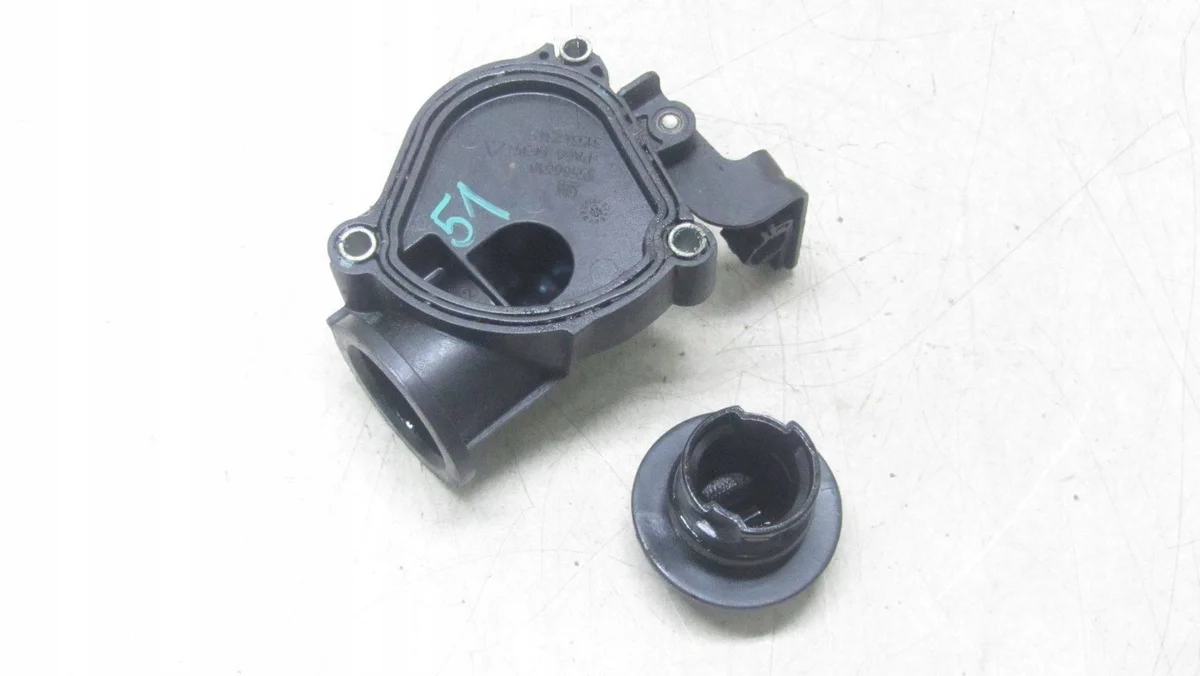 Opel Zafira C öljyntäyttöaukko 55586618