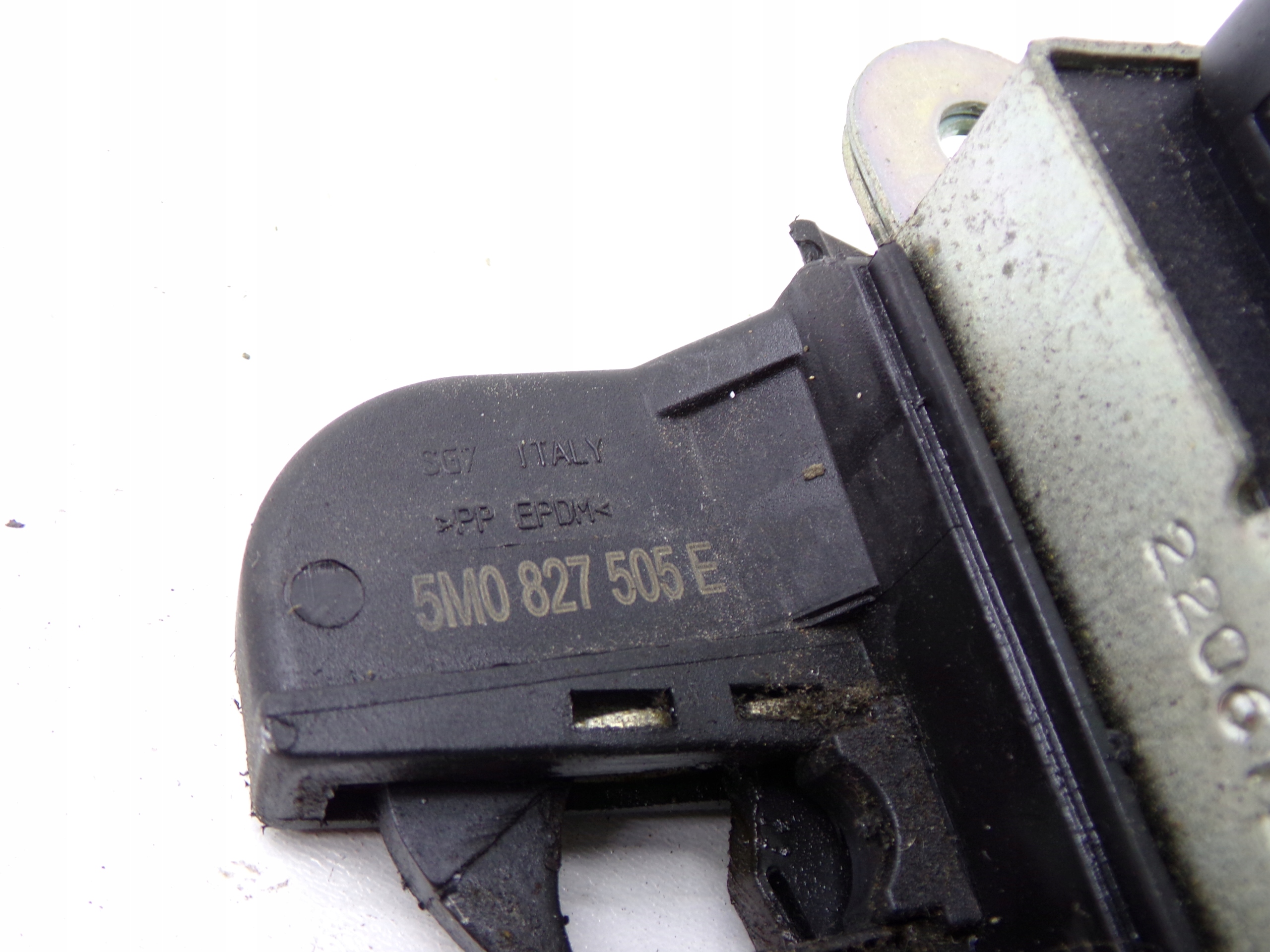 Achterklepslot VW Golf VI 5M0827505E image 3