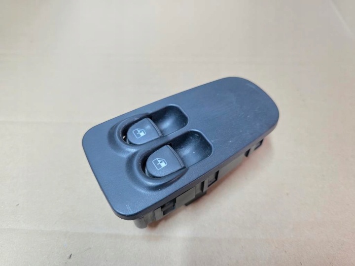 Left Window Switch Lancia Ypsilon II 735360604 (15)