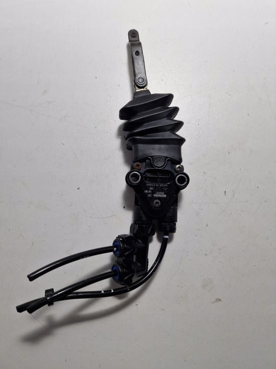 Tasausventtiili Ilmatyyny Scania R 2454421