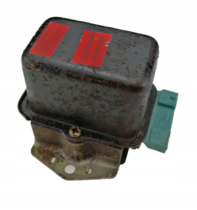 Spänningsregulator för ZUK FIAT 125P POLONEZ NYSA RC2/12B C-385 12V ZETOR 8011