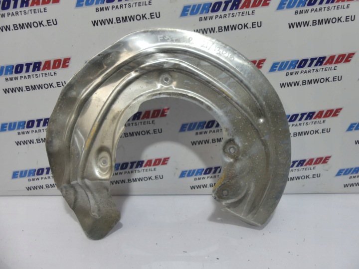 BMW F97 F98 etujarrulevyn suojus 8064557 8064558