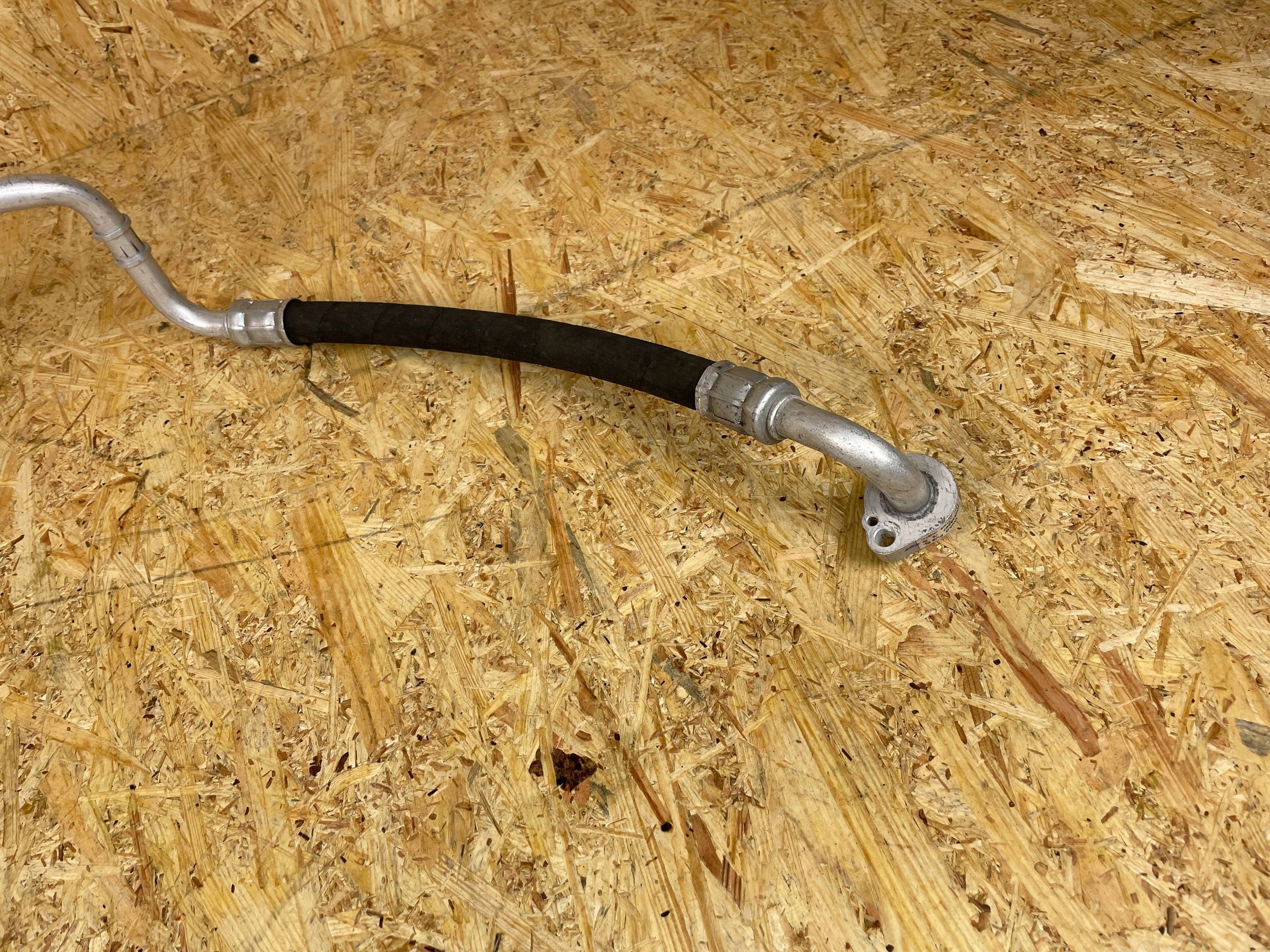 Tuyau clim VW e-Golf VII 5QE816743C image 6