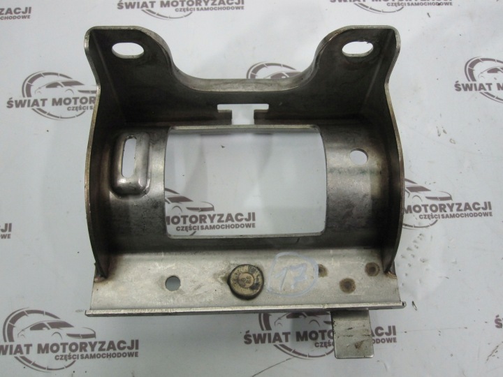 AUDI TT 1.8 T 02r. supporto tubo aspirazione 06A145756K