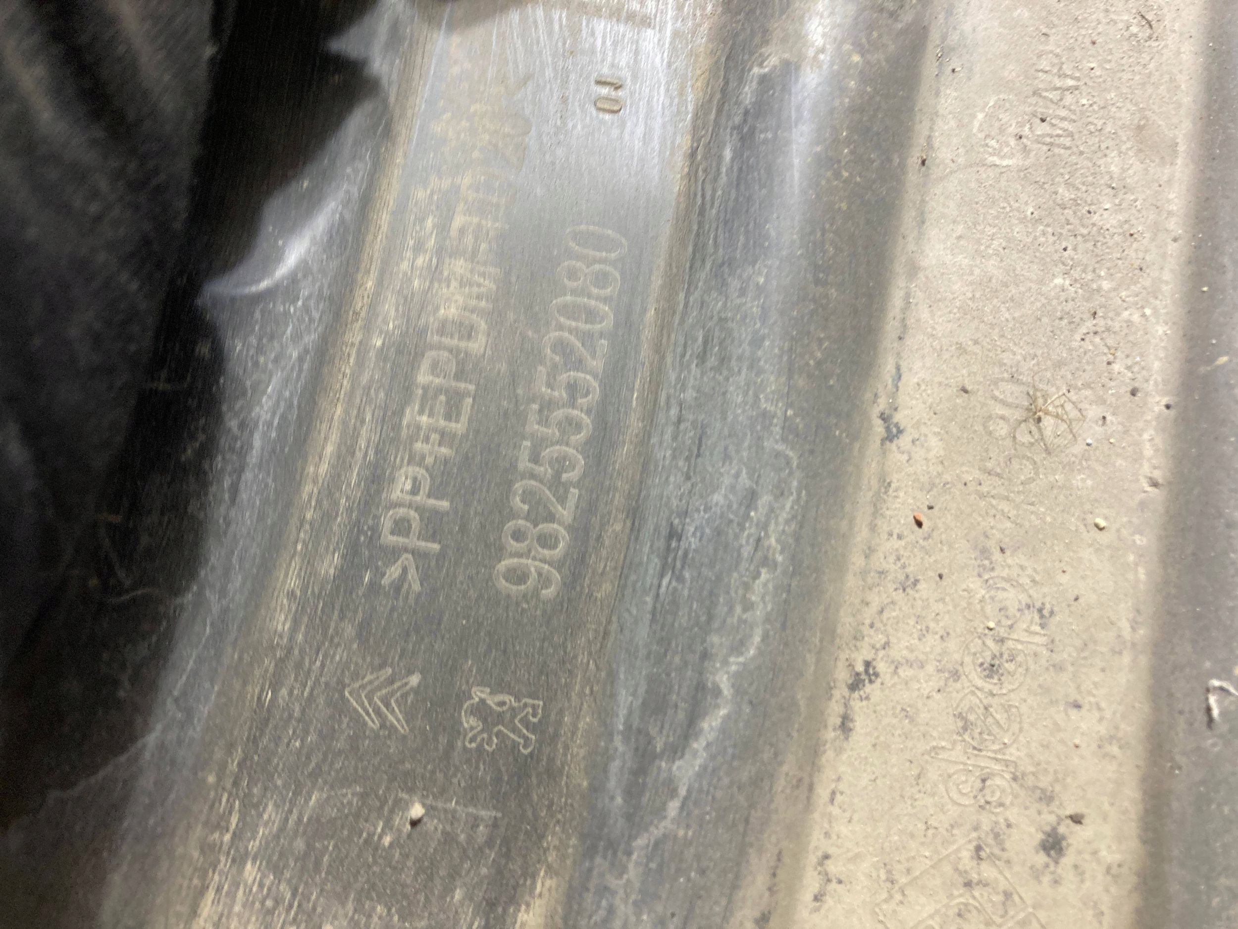 Citroen C3 Aircross 2021 Bodenabdeckung links hinten image 3