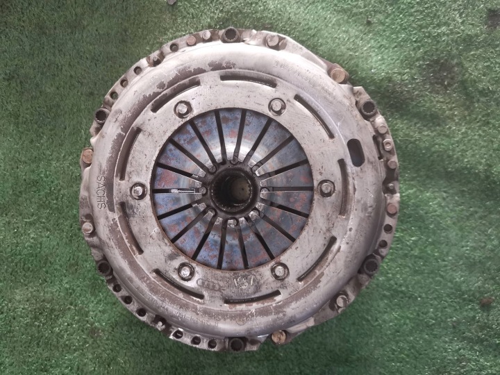 AUDI A4 B8 KAKSIMASSAVÄÄNTÖVÄÄNNIN 0B1141015B