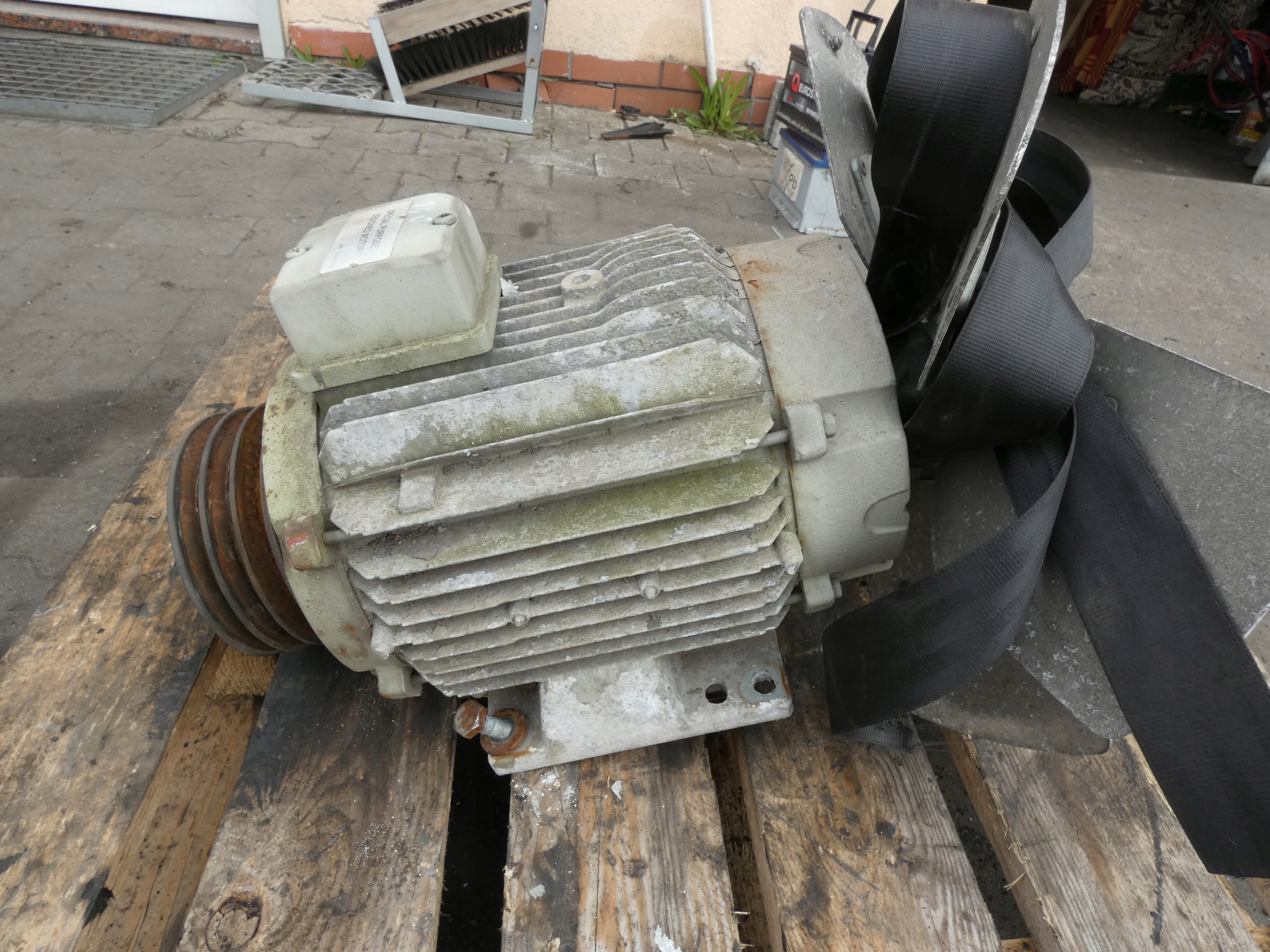 LS112MUT 54-60000-03 SÄHKÖMOOTTORI CARRIER 5.70 KW