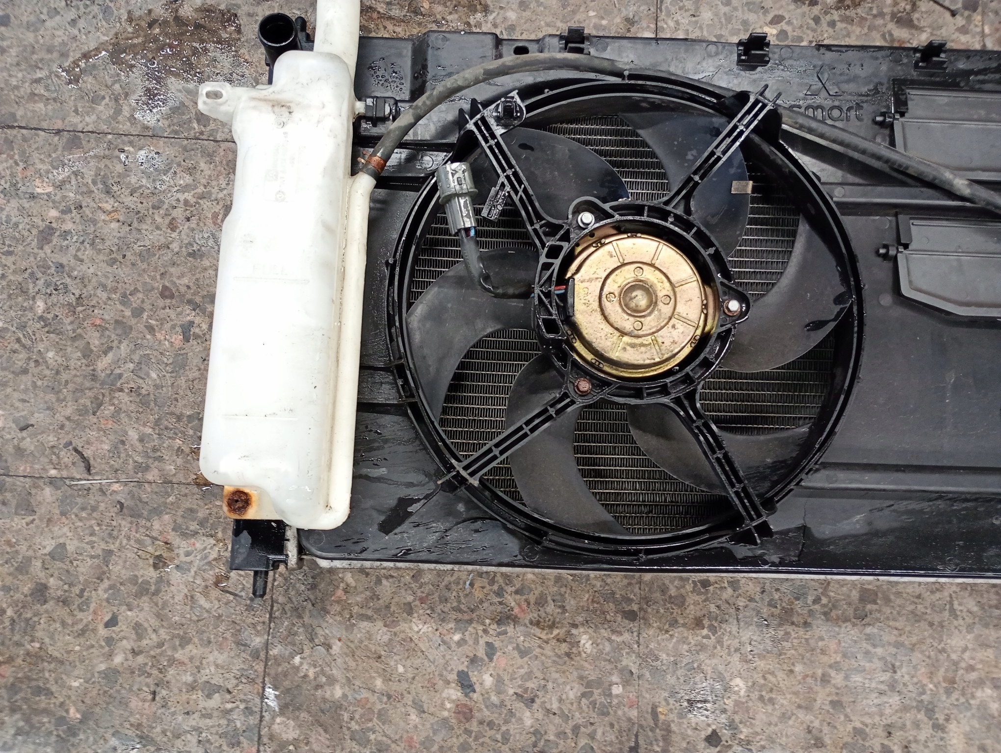 1350a071 radiator fan complete front belt Mitsubishi Colt Z30 1.3 image 5