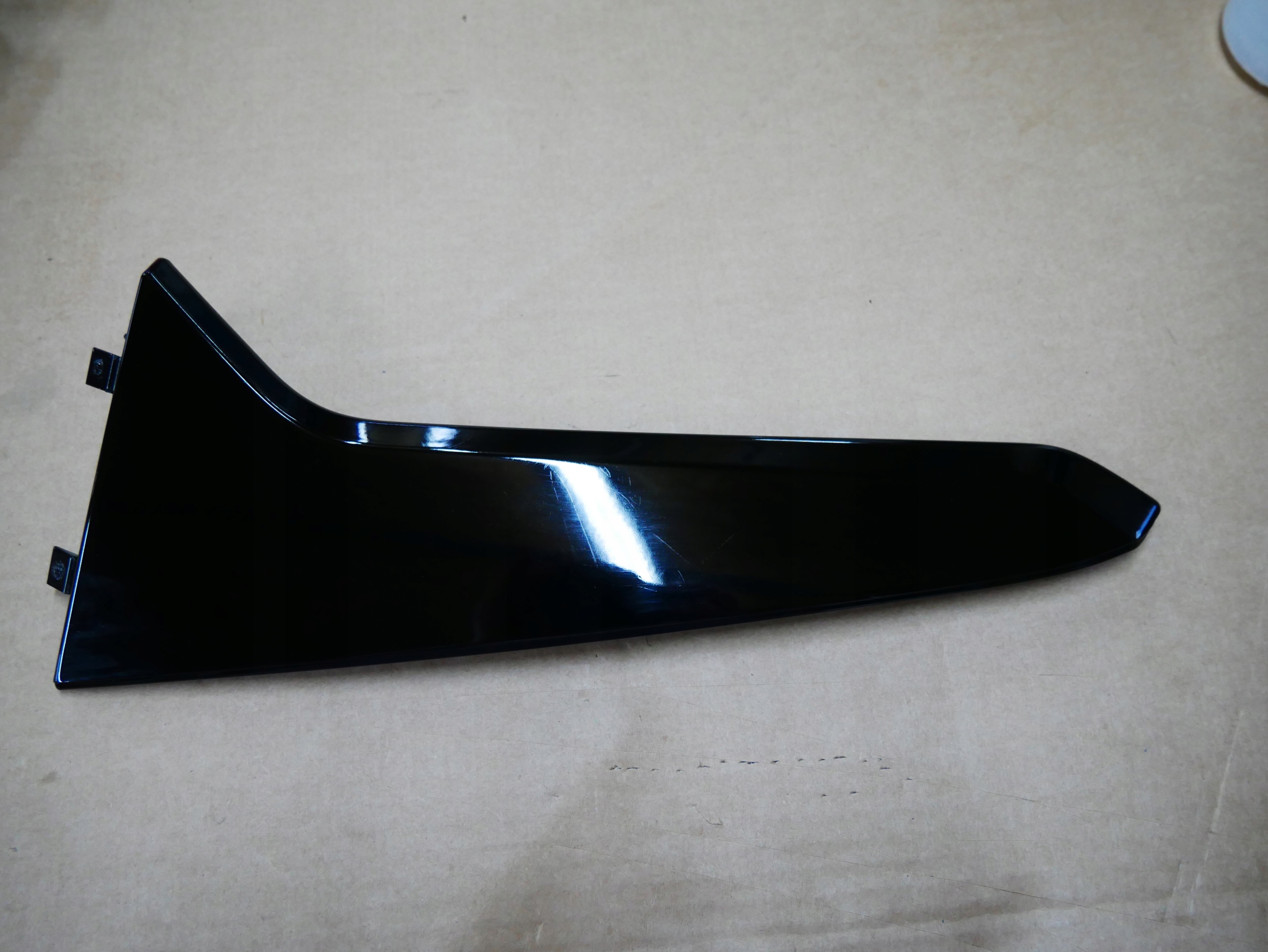 MINI F46 cache gauche triangle aileron volet coffre 7364775 image 2