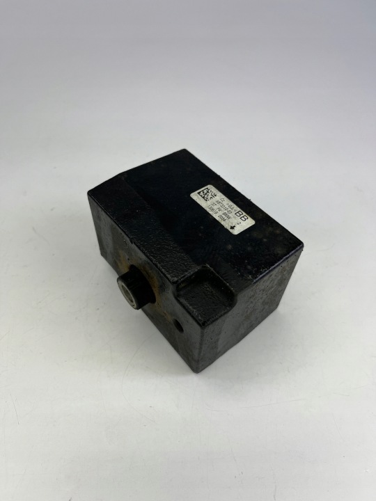 BMW G01 G02 6873310 vaimennin