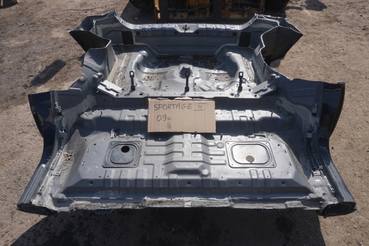 KIA SPORTAGE II 2004-2010 Taka-aluksen sivupalkki 655000Z010
